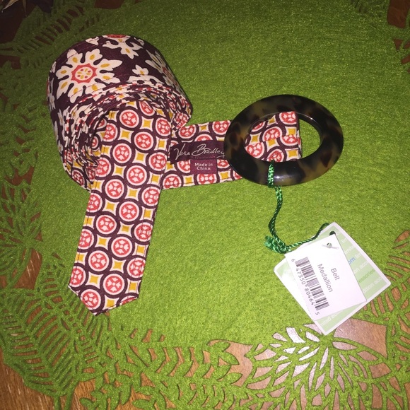 Vera Bradley medallion belt NWT - Picture 3 of 4